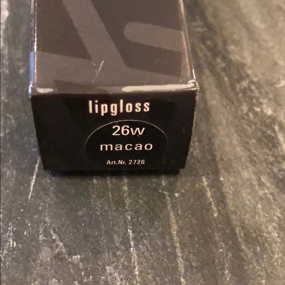 Beauty Is Life lipgloss - Picture 3 of 3